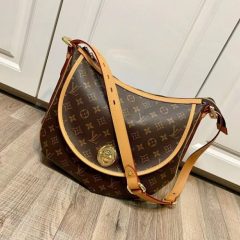 Click to view full screen Louis Vuitton M40075 Tulum GM Hobo Bag Monogram Canvas photo review