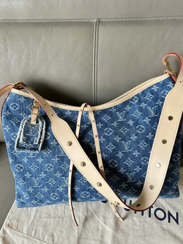 Louis Vuitton M46855 CarryAll MM Denim Blue photo review